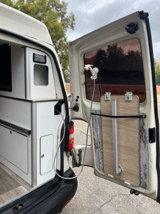 Volkswagen Transporter T5 2004