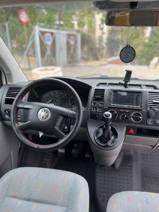Volkswagen Transporter T5 2004