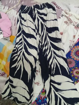 4 Pantalones Anchos Ligeros Estampados M/L