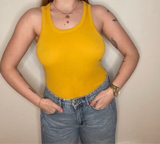 Camiseta sin mangas básica