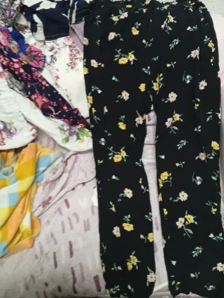 4 pantalones ligeros Talla S