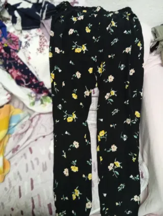 4 pantalones ligeros Talla S