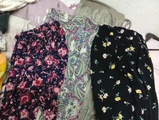 4 pantalones ligeros Talla S