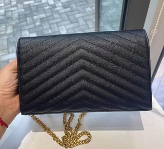 Bolso de hombro YSL Kate pequeño de cuero