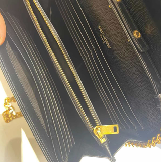 Bolso de hombro YSL Kate pequeño de cuero