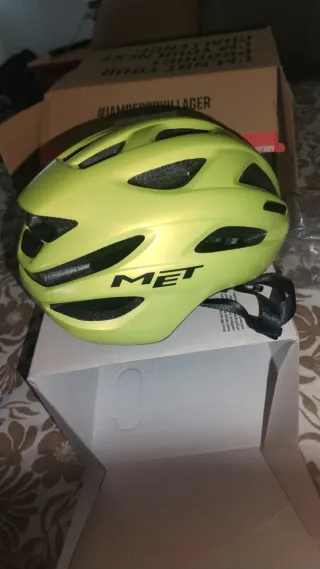 Casco de ciclismo marca MET amarillo Lima Talla M