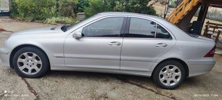 Mercedes-Benz Clase C 2004