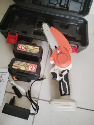 Motosierra Batería 6 pulgadas + 2 Cadenas +Maletín