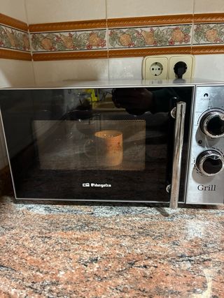 Microondas Orbegozo con Grill