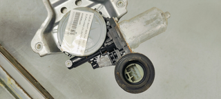 ELEVALUNAS DELANTERO IZQUIERDO SUZUKI SWIFT BERLI