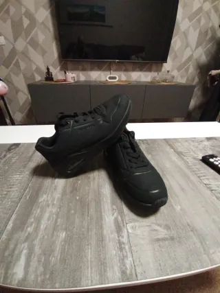 Zapatillas Skechers Negras