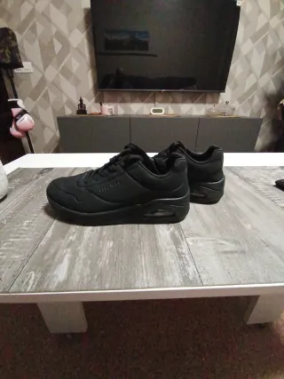 Zapatillas Skechers Negras