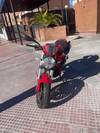 Ducati Monster 696 ABS Roja 2010