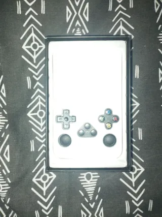 Consola Retro R36S negra