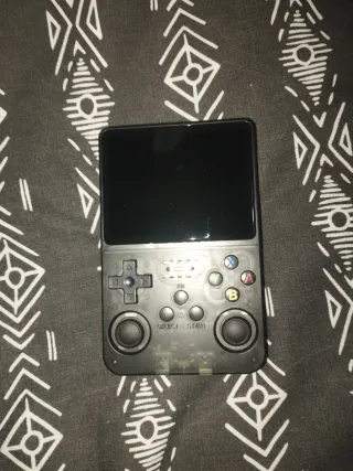 Consola Retro R36S negra