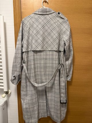 Gabardina cuadros gris y negro