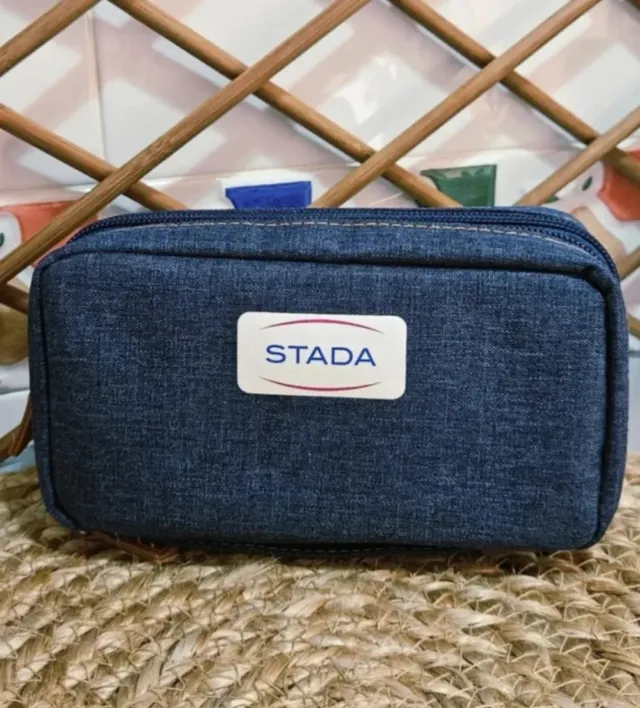 Lote 3 neceseres/bolsas aseo.