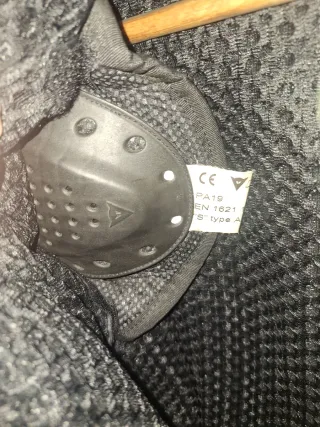 Chaqueta Dainese Moto Negra y Roja