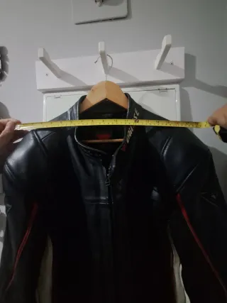 Chaqueta Dainese Moto Negra y Roja