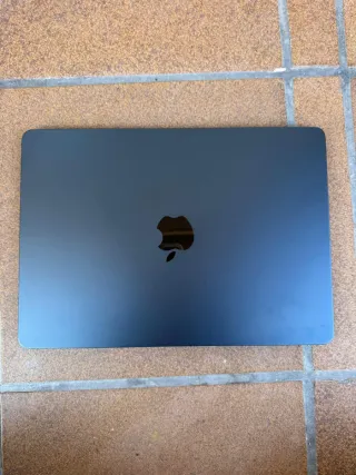 MacBook Air M2 2022 8 GB RAM 256 GB SSD