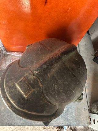 Figura Casco Bombero Bronce