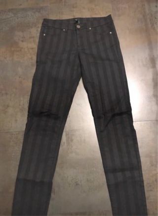 Pantalones pitillo chica rayas