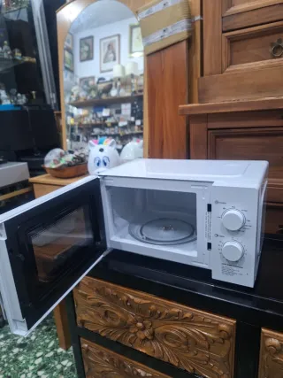 Microondas KONEN blanco