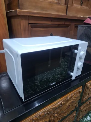 Microondas KONEN blanco