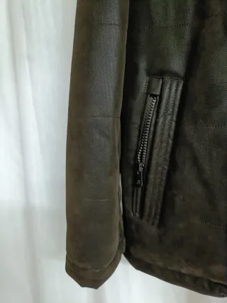 Cazadora caballero Javier Lobato marrón oscuro.