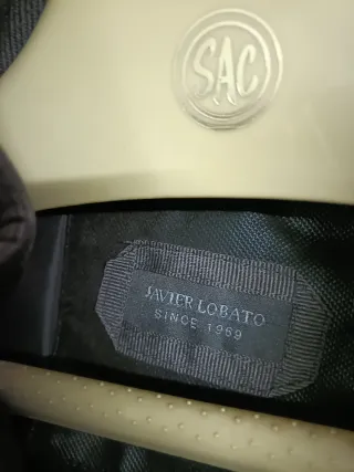 Cazadora caballero Javier Lobato marrón oscuro.