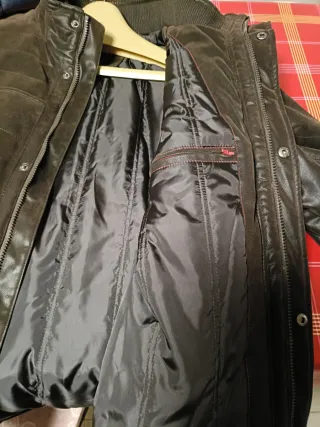 Cazadora caballero Javier Lobato marrón oscuro.