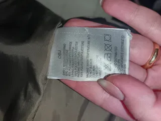 Cappotto uomo nero con cappuccio