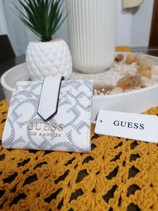 Monedero Guess Blanco y Gris