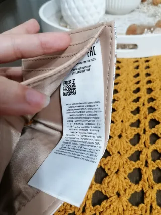 Monedero Guess Blanco y Gris