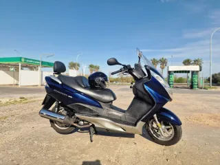 Suzuki Burgman 125 Azul Plata