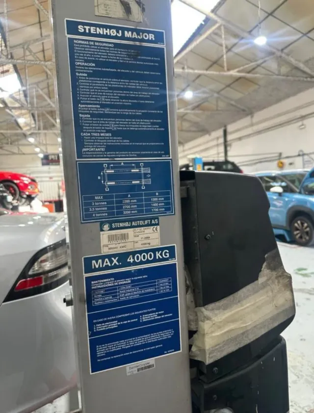 Elevador de coche 4 columna STENHØJ AUTOLIFT 4000