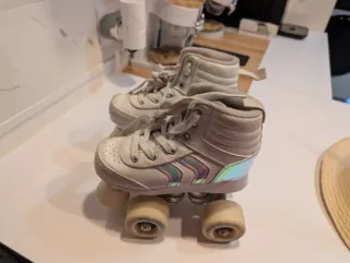 Patines de niña blancos