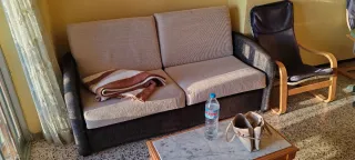 Sofá de 2 plazas tela y madera