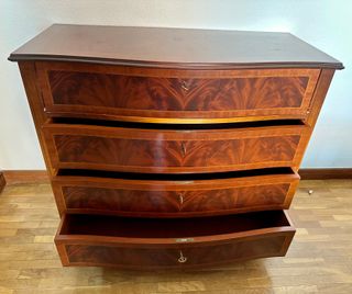 Habitación completa: cama, mesillas y cómoda