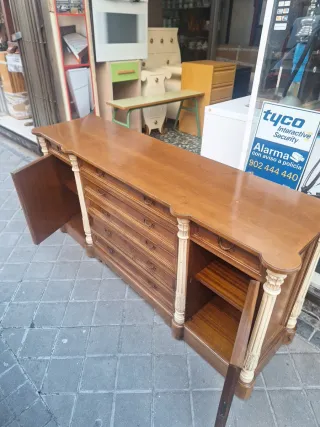 Cómoda Clásica Madera con Llave