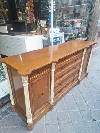 Cómoda Clásica Madera con Llave