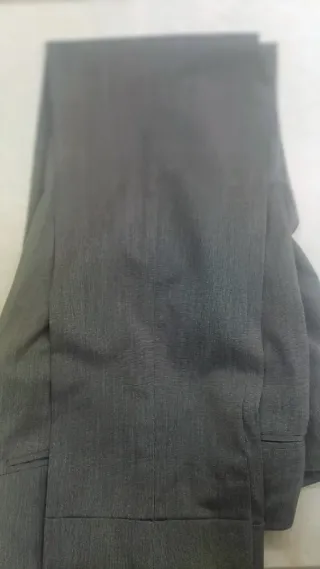 Pantalón mujer Zara gris