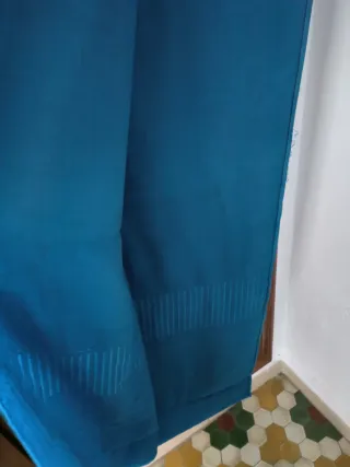 Cortinas azul petróleo vintage