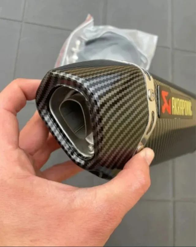 Sistema di scarico universale Akrapovic Nuevo