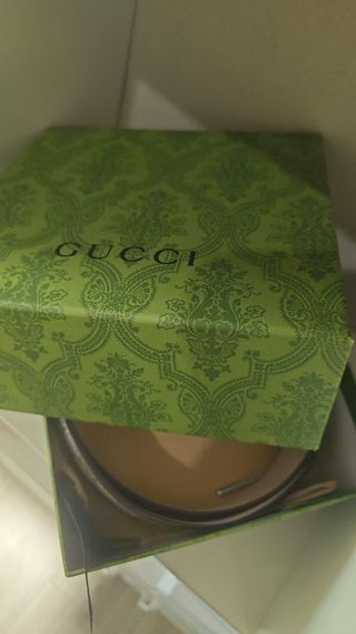 Cinto Gucci GG Beige Dourado