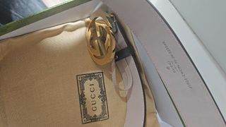 Cinto Gucci GG Beige Dourado