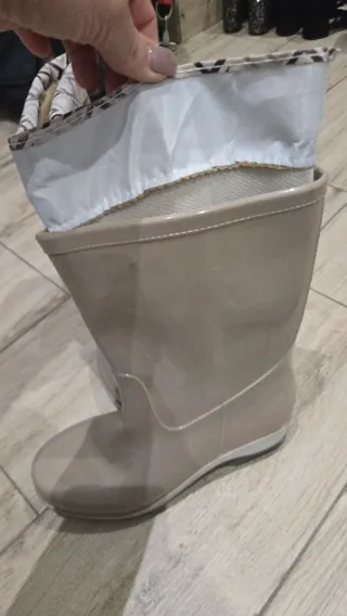 Botas de lluvia beige con forro