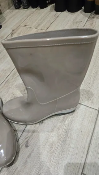 Botas de lluvia beige con forro