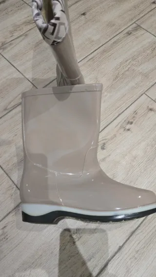 Botas de lluvia beige con forro