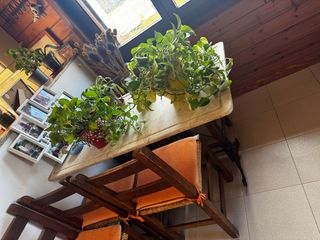 Mesa antigua de mármol y hierro